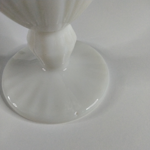 The Pioneer Woman Adeline Embossed 12-Ounce Footed Glass Goblets, Set of 3 White - Picture 9 of 12